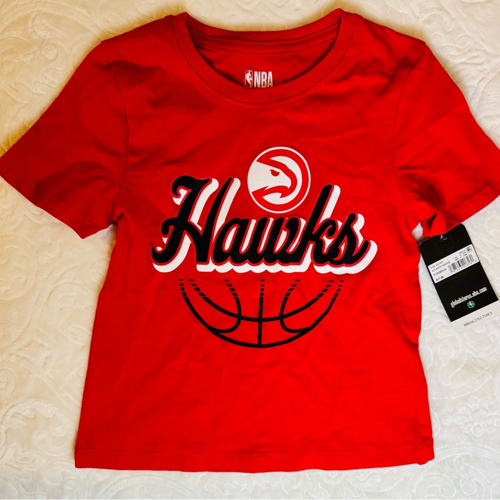NBA Girls XS (size kids 4/5)  Red Atlanta Hawks T-Shirt (New with tags)